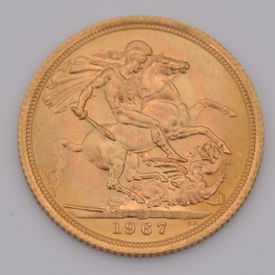 Lot 321 - Elizabeth II gold Sovereign coin, 1967, 8g.