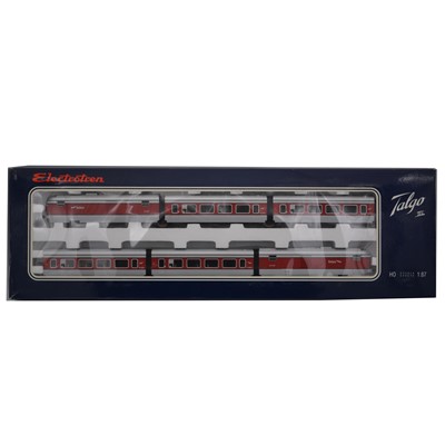 Lot 9 - Electrotren HO gauge model railways, ref 3324 K Tren Talgo III, Red