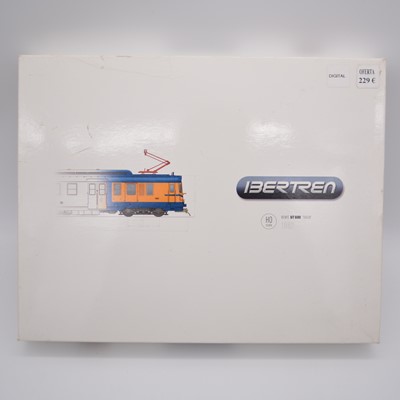Lot 42 - Ibertren HO gauge model railways set, ref 4602 RENFE UT 600 'Suiza' 1982