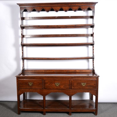 Lot 359 - Joined oak dresser