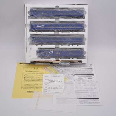 Lot 526 - Tomix HO gauge model railway set, ref HO-9010 JR limited express sleeping car series 24 type