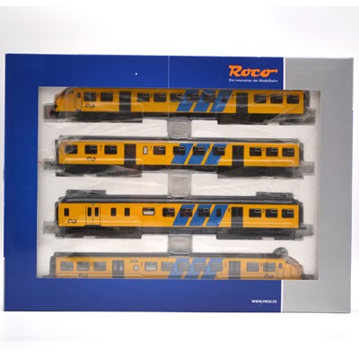 Lot 484 - Roco HO gauge model railway 4-car set, ref 63167 multi-rail coach Plan T 511, boxed.
