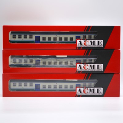 Lot 121 - Three ACME HO gauge model railway passenger coaches.