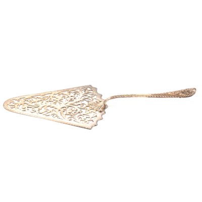 Lot 59 - George III silver cake slice, Edward Aldridge II, London 1772