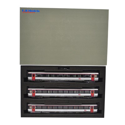Lot 218 - LS Models Exclusive HO passenger coach set, ref 40139 SNCF (Portes Louvoyantes)