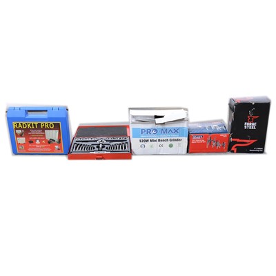 Lot 238 - Sealey three piece triple leg gear puller set, Rad kit, forged steel six inch vice, Halfords tap and die set and a Pro mx mini bench grinder.