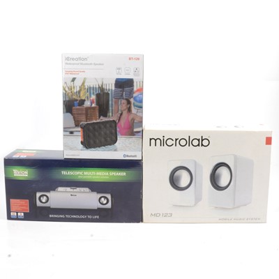 Lot 275 - A box of various Bluetooth speakers and plug in speakers.