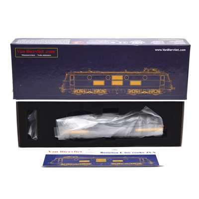 Lot 249 - Van Biervliet HO gauge model railway locomotive, ref VB-3105 SNCF 25.5 Reeks.