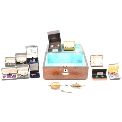 Lot 152 - Two pairs of gold cufflinks and other dress cufflinks