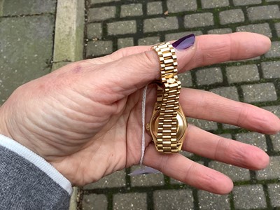 Lot 261 - Rolex - a lady's Oyster Perpetual Datejust, 18 carat gold.