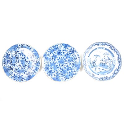 Lot 18 - Chinese export plate and a pair of plates