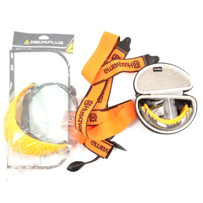 Lot 260 - Chainsaw accessories