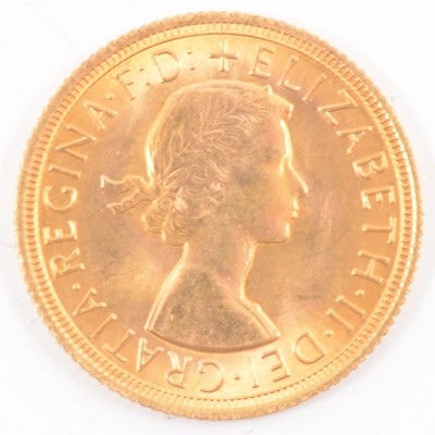 Lot 155 - Elizabeth II gold Sovereign, 1967, 8g