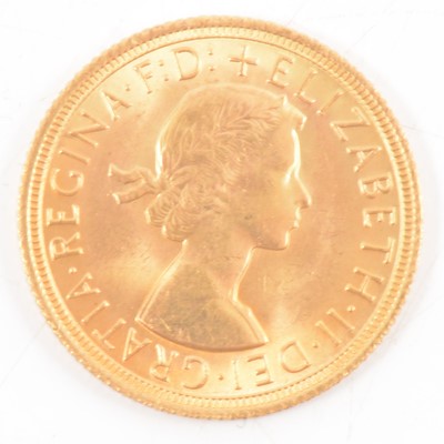 Lot 165 - Elizabeth II gold Sovereign, 1967, 8g