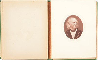 Lot 91 - Quantity of assorted ephemera, etc