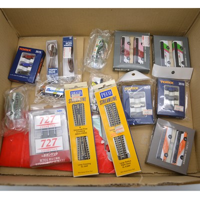 Lot 720 - N gauge model railway track-side vehicles, one tray