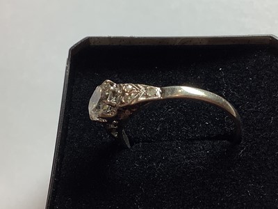 Lot 6 - A diamond solitaire ring.