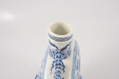 Lot 12 - Chinese porcelain moon flask
