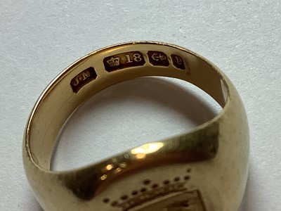 Lot 69 - An 18 carat gold signet ring and crystal intaglio seal - Leijonhfvud family crest.
