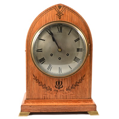 Lot 100 - Victorian oak bracket clock