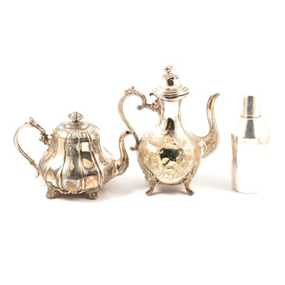 Lot 107 - A collection of BM and other plated ware
