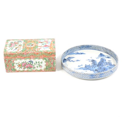 Lot 34 - Cantonese porcelain box, and circular tray