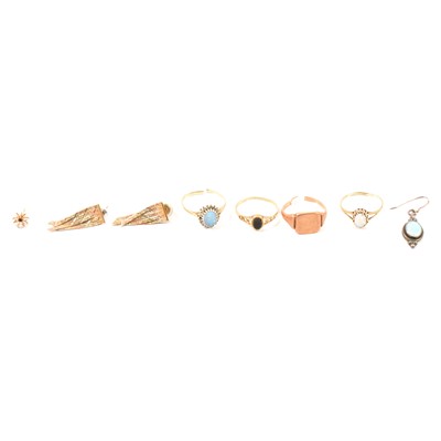Lot 246 - Gold and silver jewellery, mostly damaged.