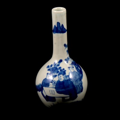 Lot 6 - Small Chinese porcelain bottle vase
