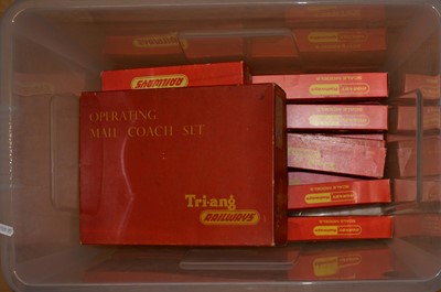 Lot 87 - Tri-ang OO gauge model railways including ref R1361 CP Rail 1404 diesel locomotive etc