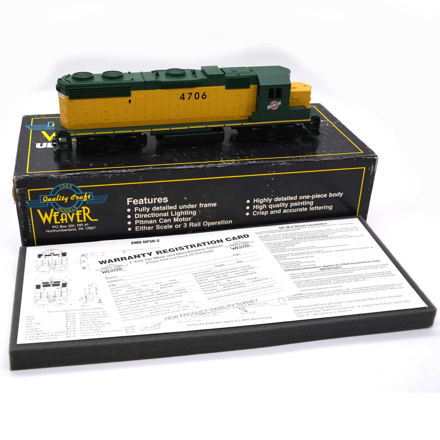 Lot 24 - Weaver Ultra Line O gauge model railway diesel locomotive, GP-38-2, North Western no.4706