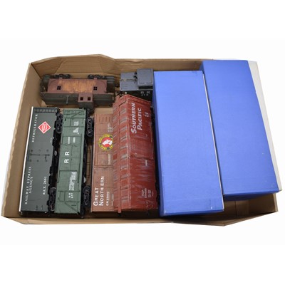 Lot 7 - Right O gauge model railway kit-built container wagons and other rolling stock
