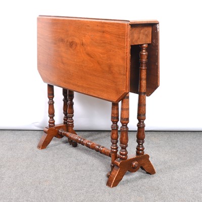 Lot 523 - Edwardian walnut Sutherland table