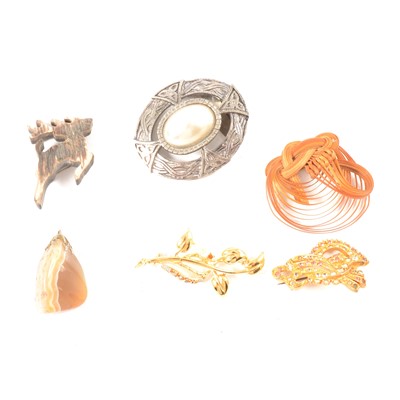 Lot 358 - Yellow metal, silver, white metal and costume jewellery.