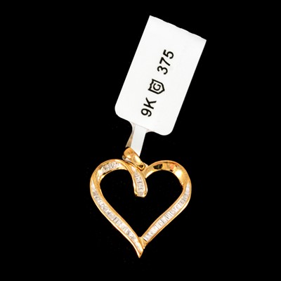 Lot 309 - Gemporia - a diamond heart pendant.