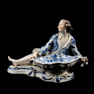 Lot 17 - Near pair of Meissen porcelain figural table salts, late 19th / early 20th century