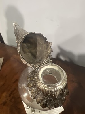 Lot 156 - An early 20th century novelty decanter/ claret jug in the form of an eagle