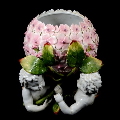Lot 122 - Continental porcelain bowl