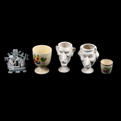 Lot 43 - Assorted box of decorative ceramics