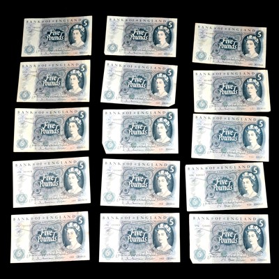 Lot 194 - Thirty-one Five Pound Notes (£5), eighteen J...