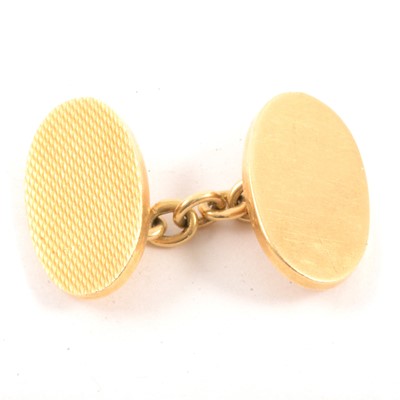 Lot 289 - A single 18 carat yellow gold cufflink.