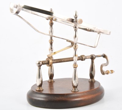 Lot 116 - Mechanical port cradle