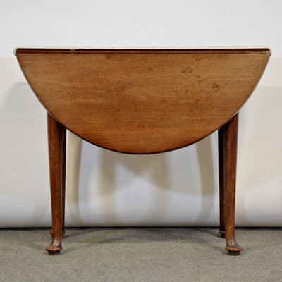 Lot 485 - Georgian mahogany pad foot table