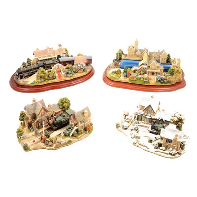 Lot 16 - Four Lilliput Lane models