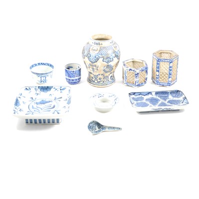 Lot 43 - Quantity of modern Chinese ceramics