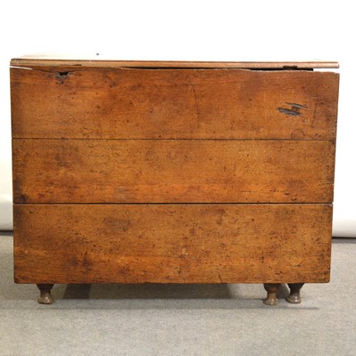 Lot 362 - Joined oak dining table