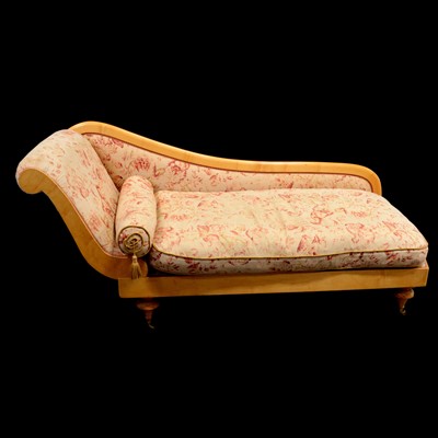 Lot 354 - Contemporary birch framed chaise longue