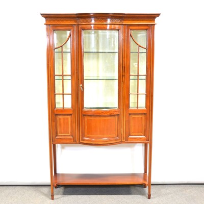 Lot 322 - Edwardian inlaid mahogany china cabinet