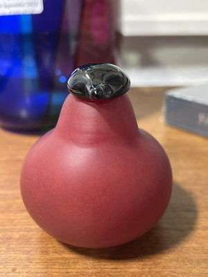 Lot 551 - Oiva Toikka for Iittala, a 'Bullfinch' glass bird