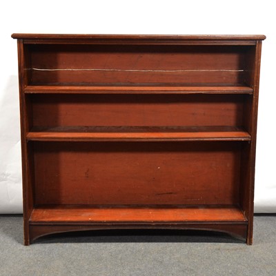 Lot 37 - Mahogany open bookcase