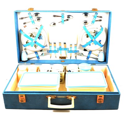 Lot 93 - Brexton picnic set.